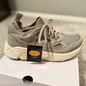 Brandblack Womens Vibram Trail Running Shoes Size 8 Outsole Lace-Up Design